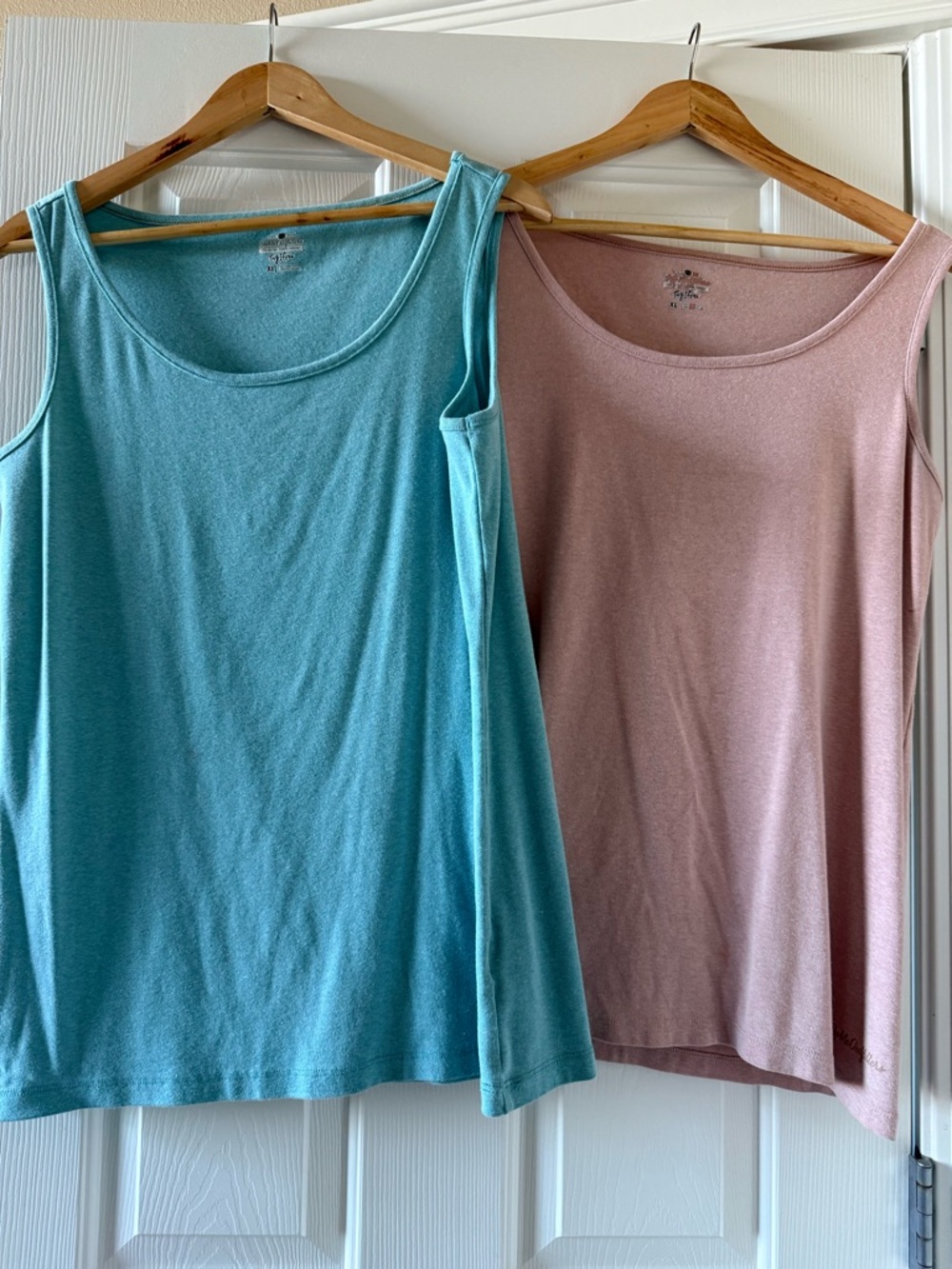 2 Women’s Sleeveless Tank Top - Teal and Dusty Pink